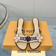 Louis Vuitton Slippers